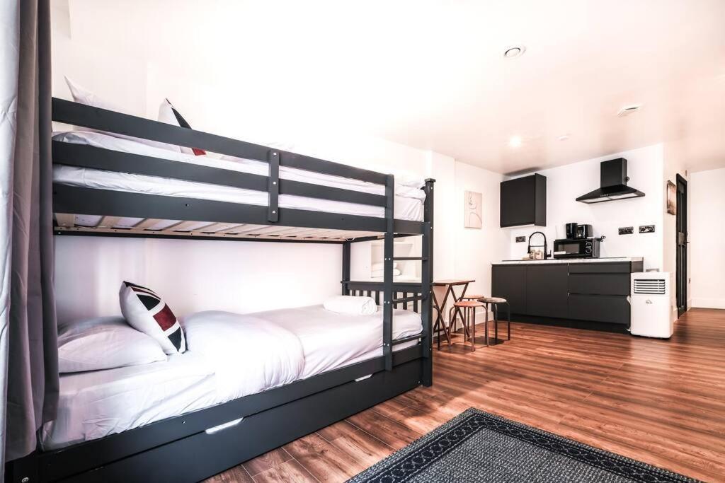 Spacious Apartment In Piccadilly Sleep 6 Vrb Лондон Екстер'єр фото